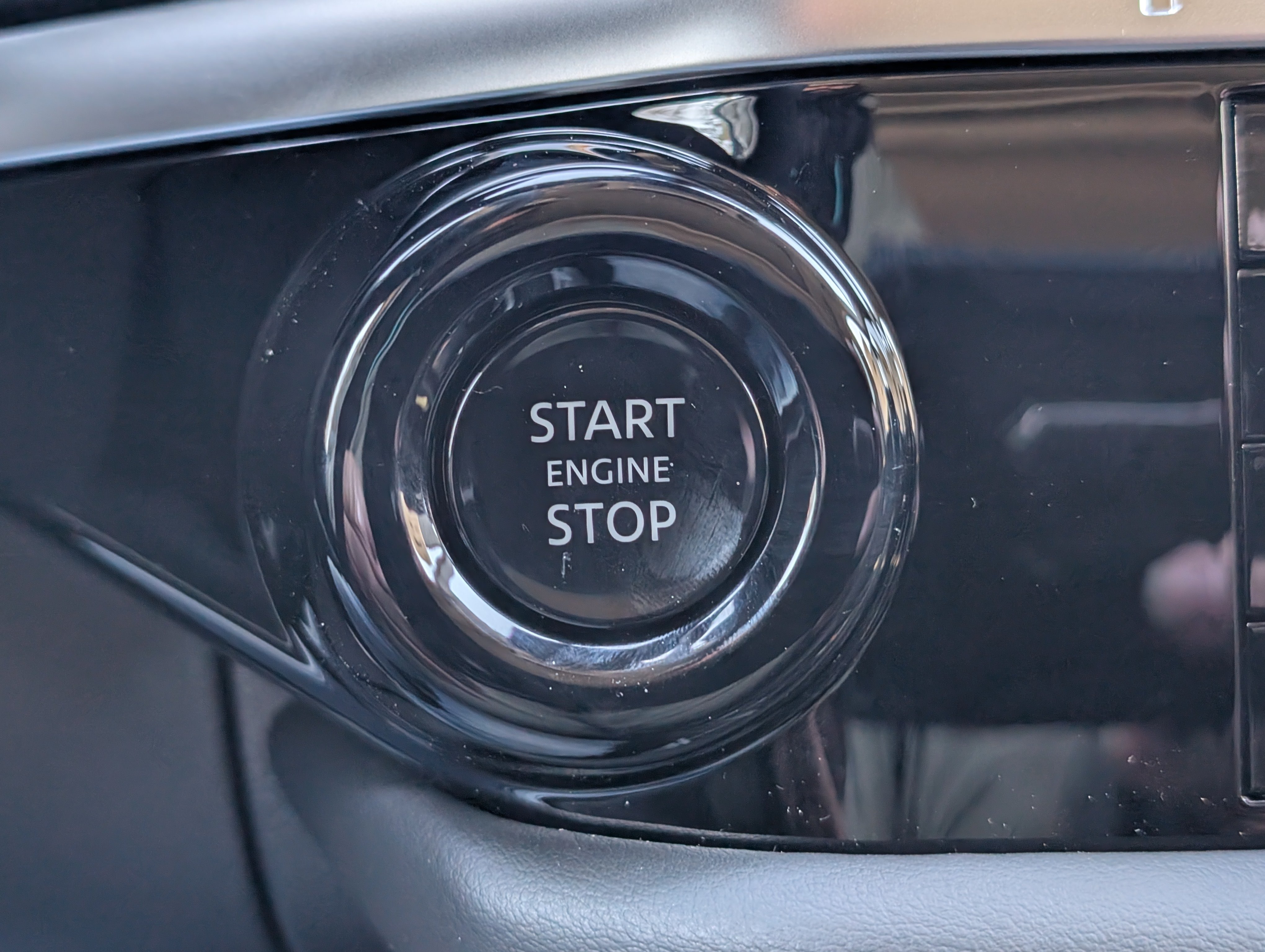New 2026 Nissan Pathfinder SL FWD image 18