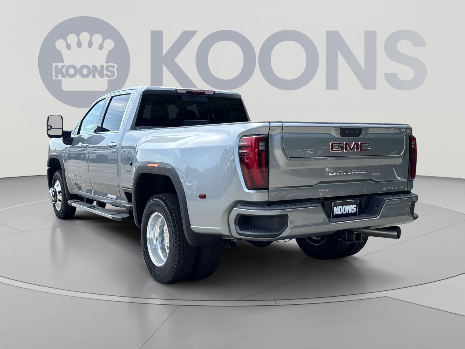 New 2026 GMC Sierra 3500 Denali w/ Denali Reserve Package AWD/4WD image 4