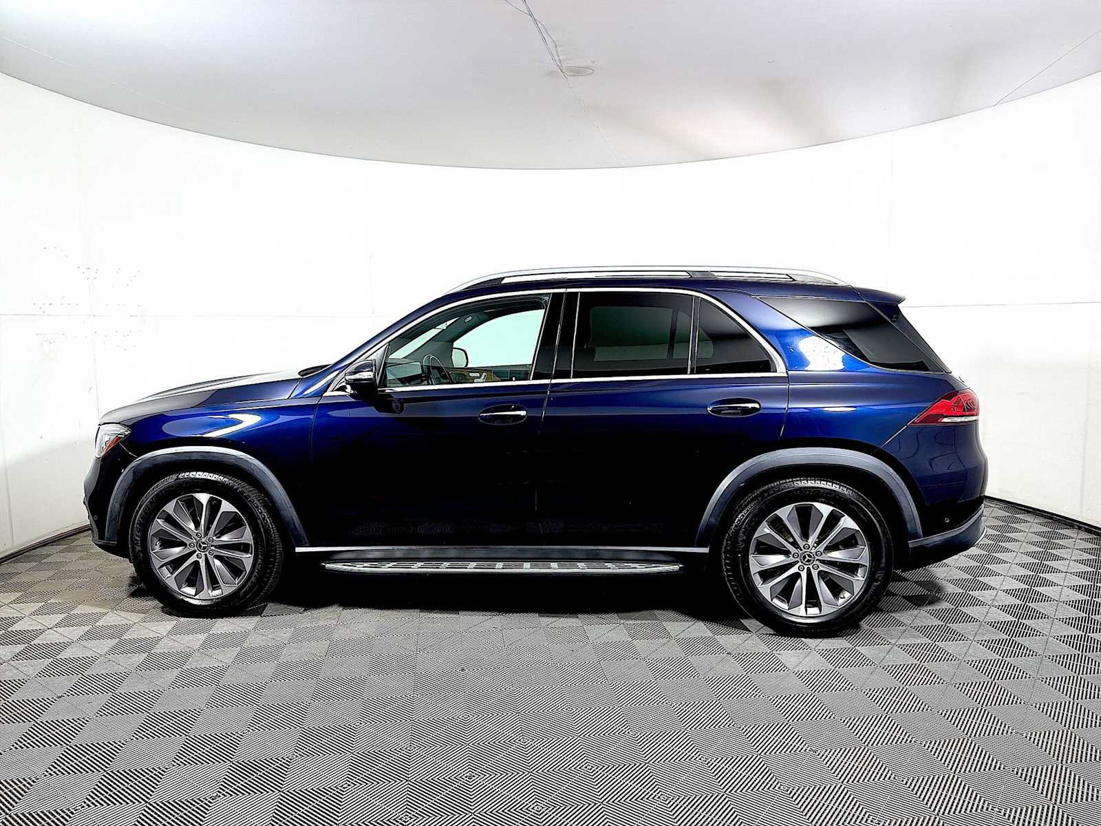 Used 2022 Mercedes-Benz GLE 450 4MATIC image 4