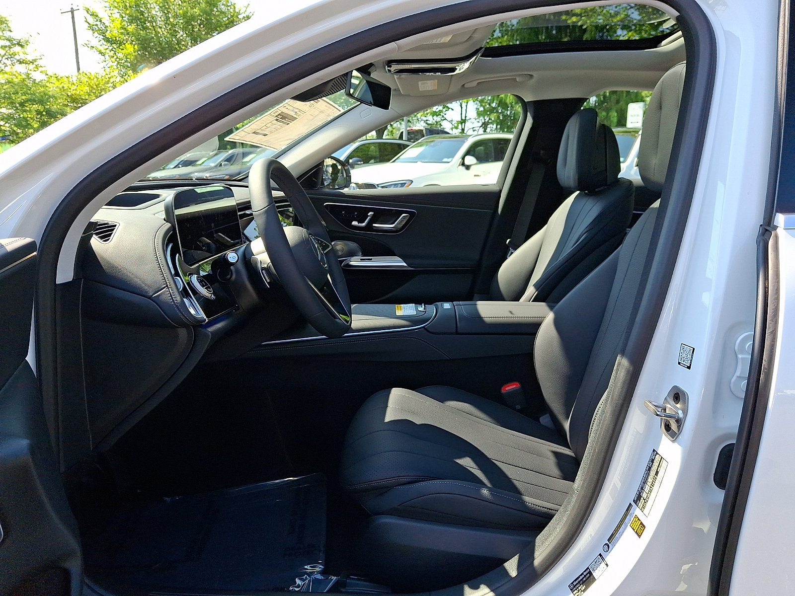 New 2026 Mercedes-Benz E 350 4MATIC Sedan image 11