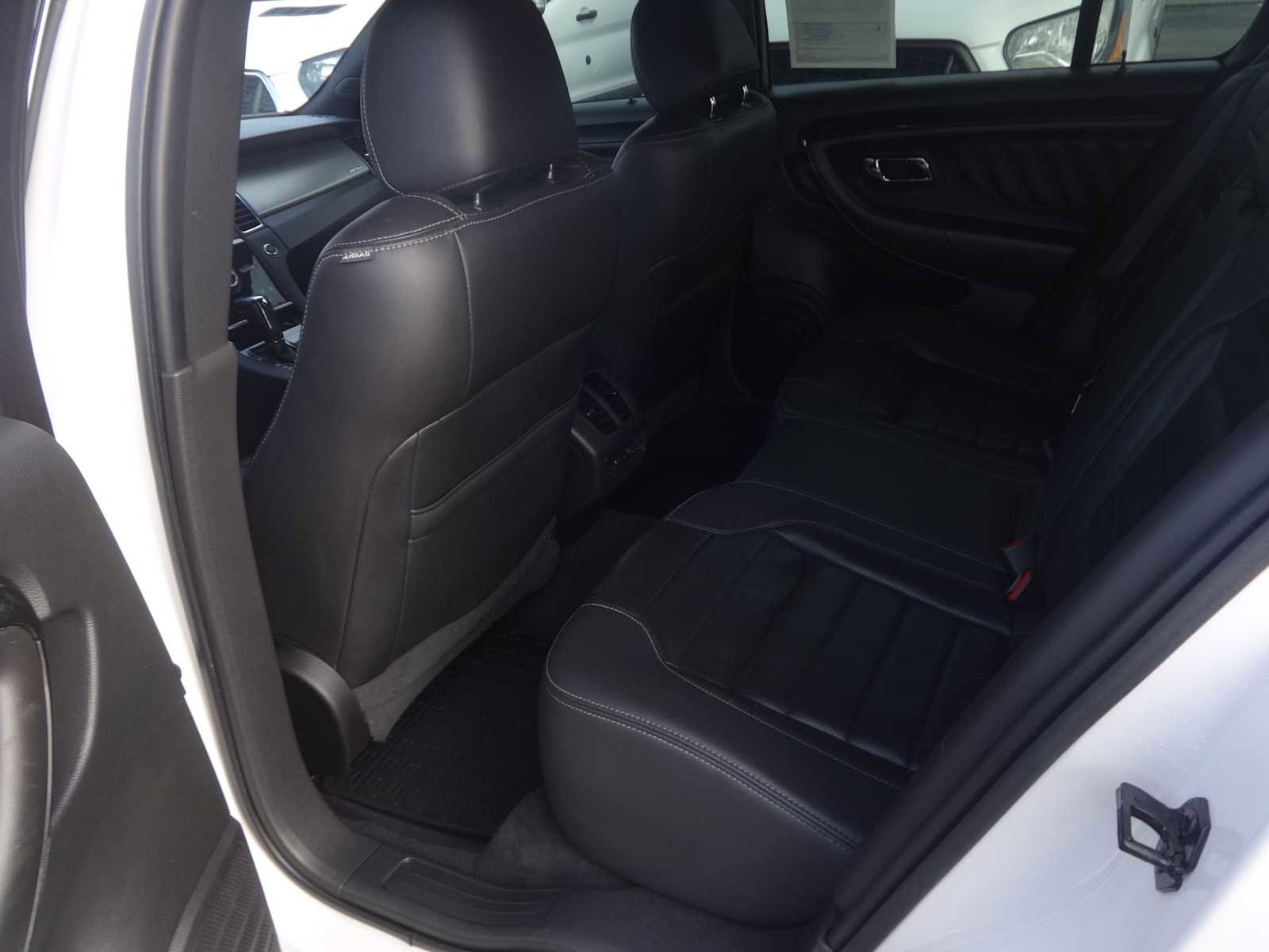 Used 2019 Ford Taurus SHO image 9