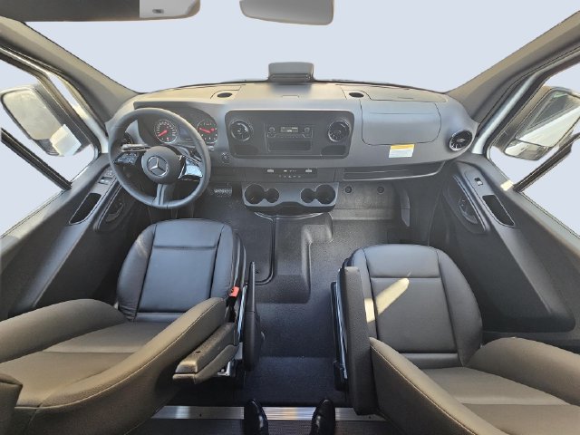 New 2026 Mercedes-Benz Sprinter 2500 image 13