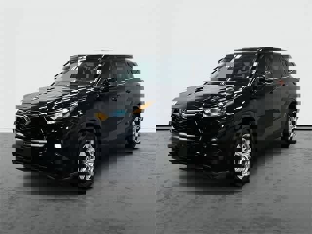 Used 2023 Toyota Highlander L image 1