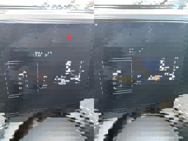 Used 2025 Nissan Kicks SV w/ Illumination Package image 11