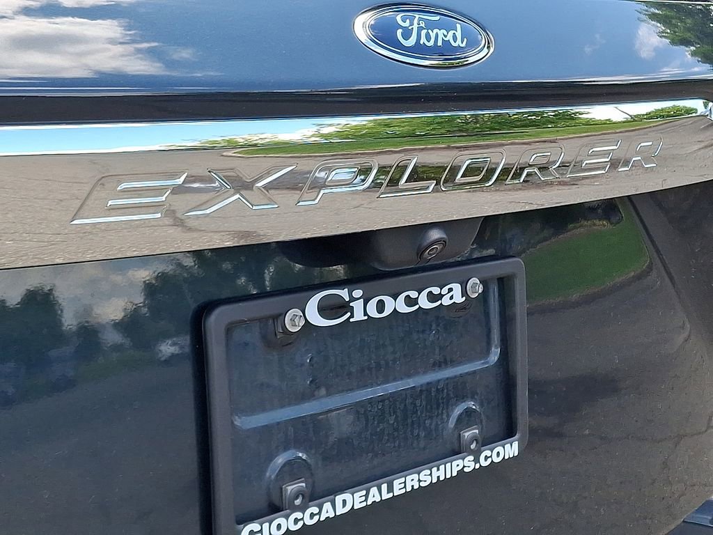 Certified 2023 Ford Explorer XLT AWD/4WD image 33