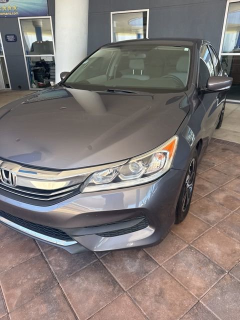 Used 2017 Honda Accord LX image 4