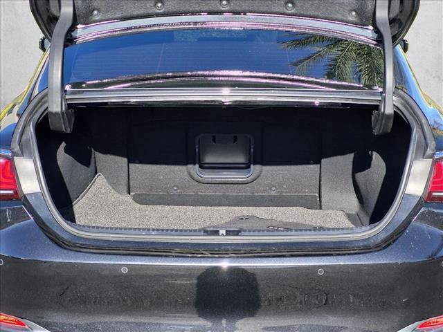 Used 2025 Lexus ES 300h w/ Premium Package FWD image 6