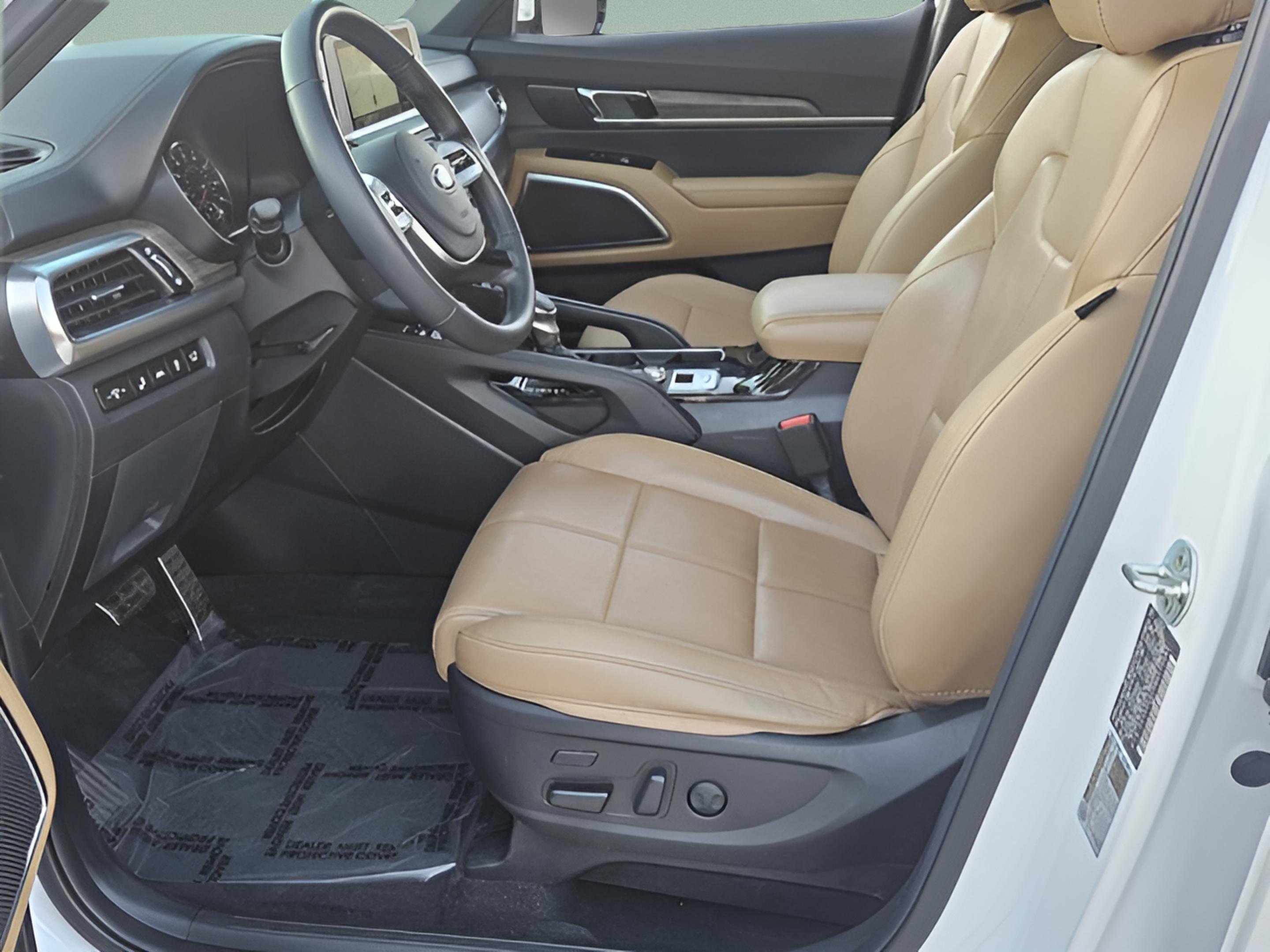 Used 2021 Kia Telluride SX w/ Towing Package image 9