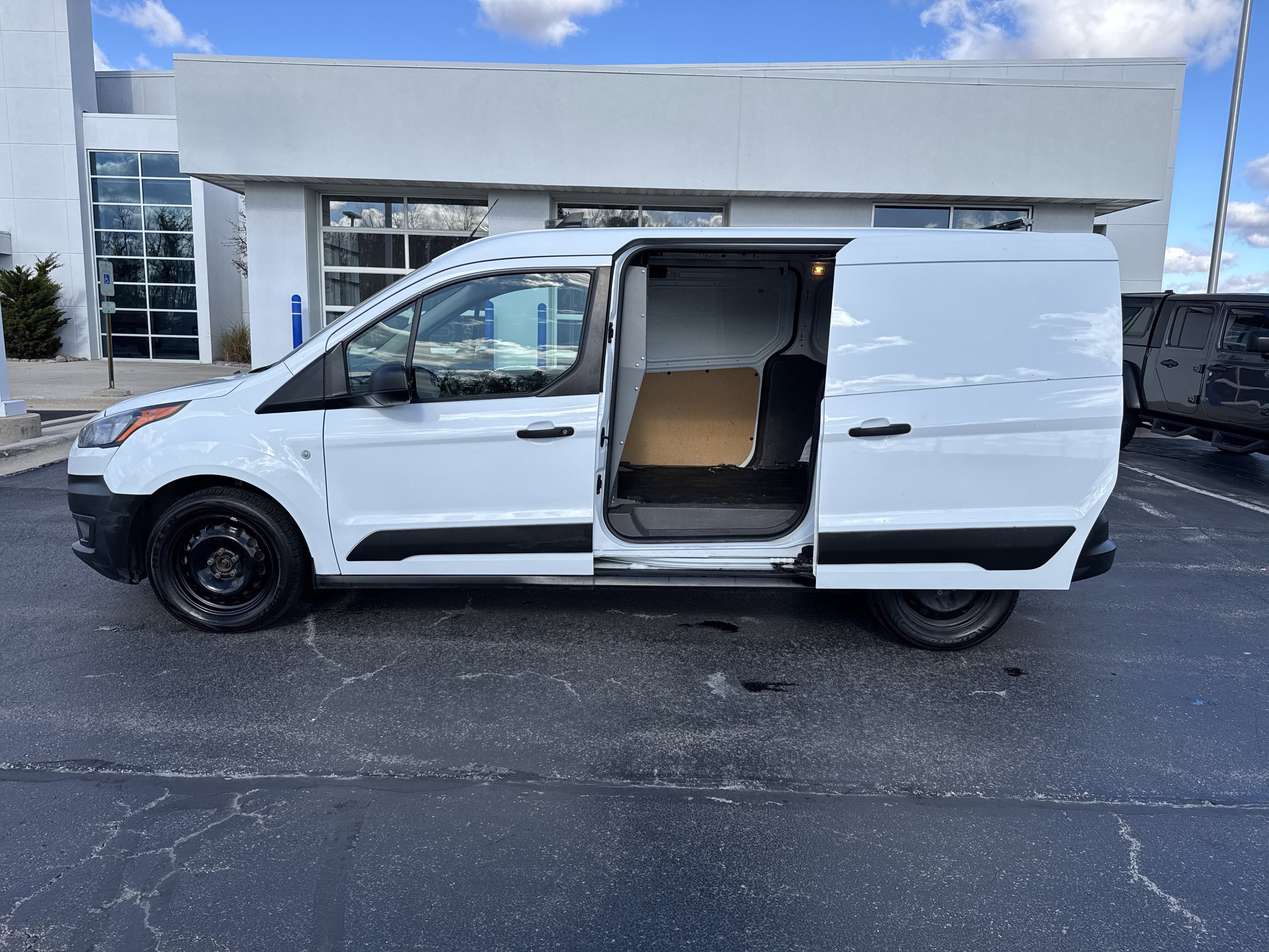 Used 2020 Ford Transit Connect XL image 16