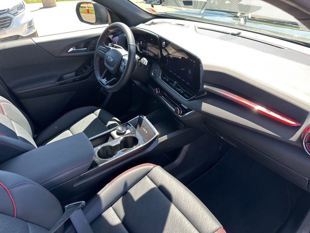 Used 2025 Chevrolet Equinox RS w/ Convenience Package III AWD/4WD image 31