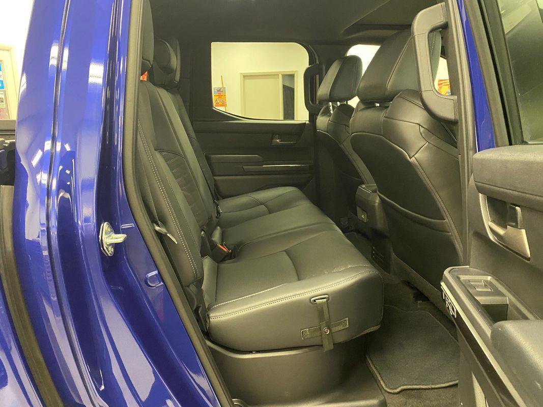 Used 2025 Toyota Tacoma TRD Off-Road image 15