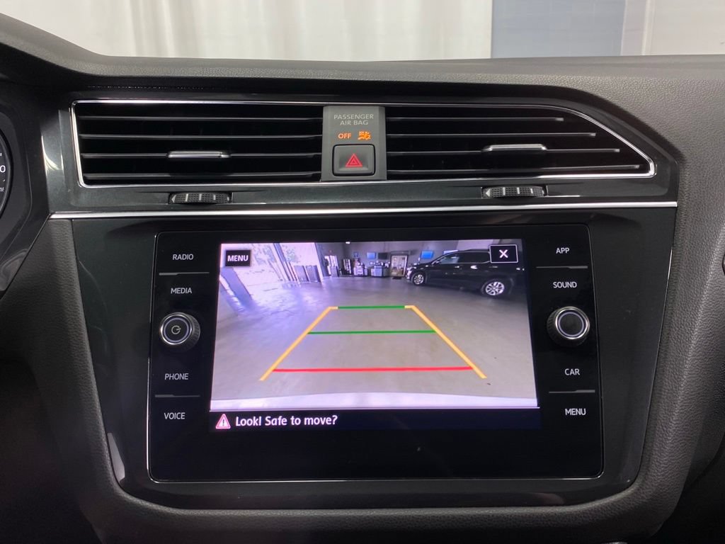 Used 2020 Volkswagen Tiguan SE w/ 3rd Row Seat Package AWD/4WD image 24