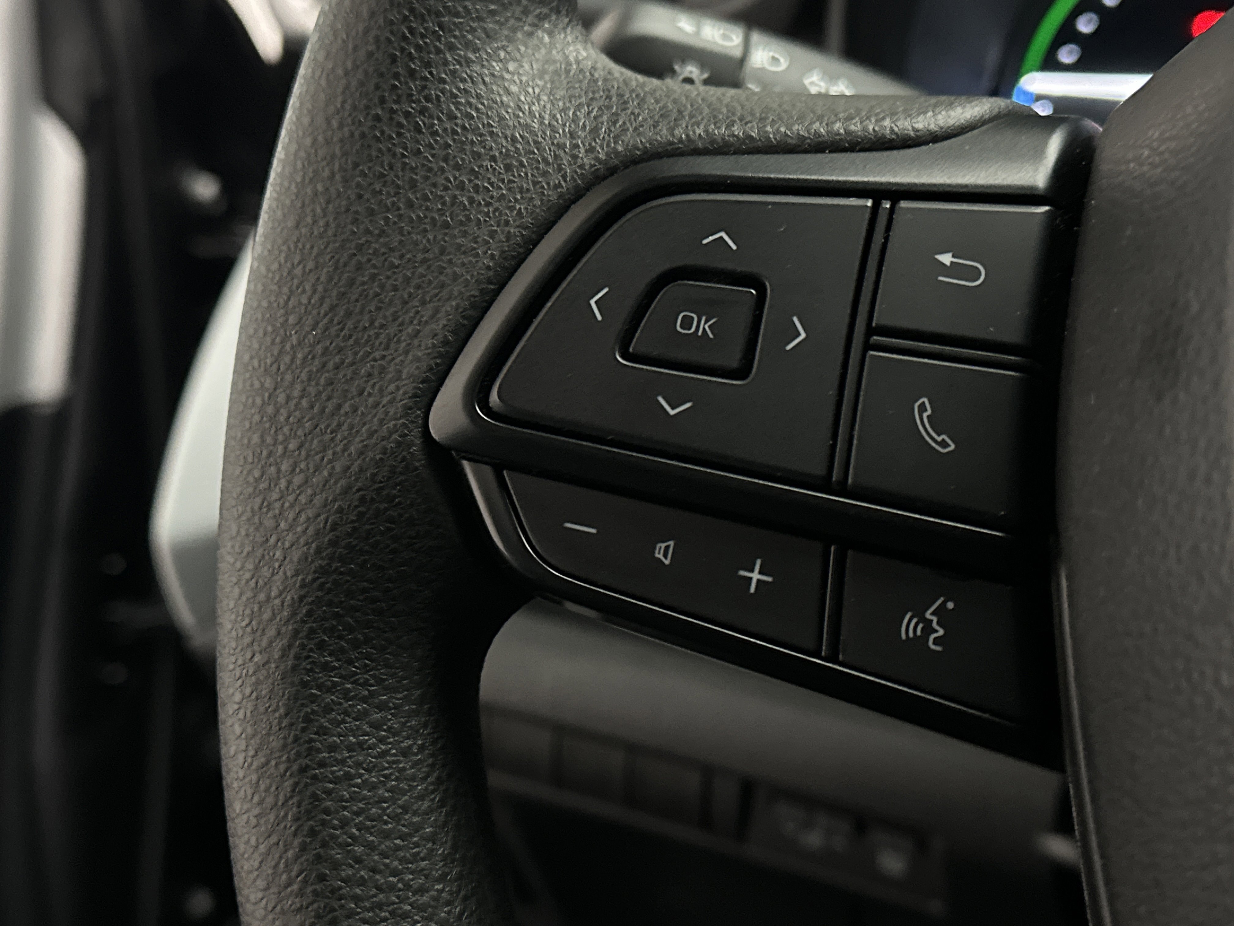 Used 2025 Toyota Sienna LE image 26