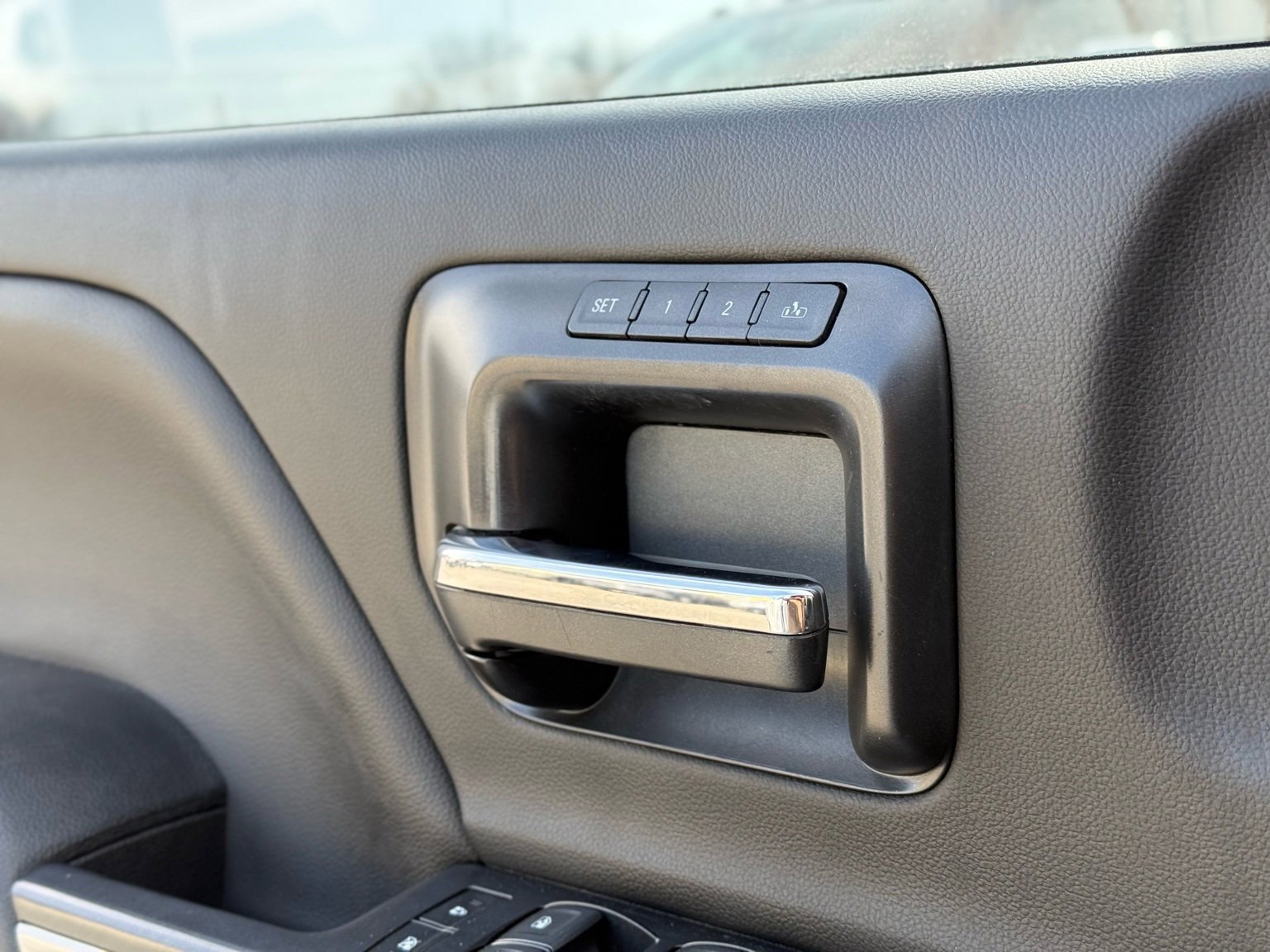 Used 2019 Chevrolet Silverado 2500 LTZ w/ Duramax Plus Package image 17