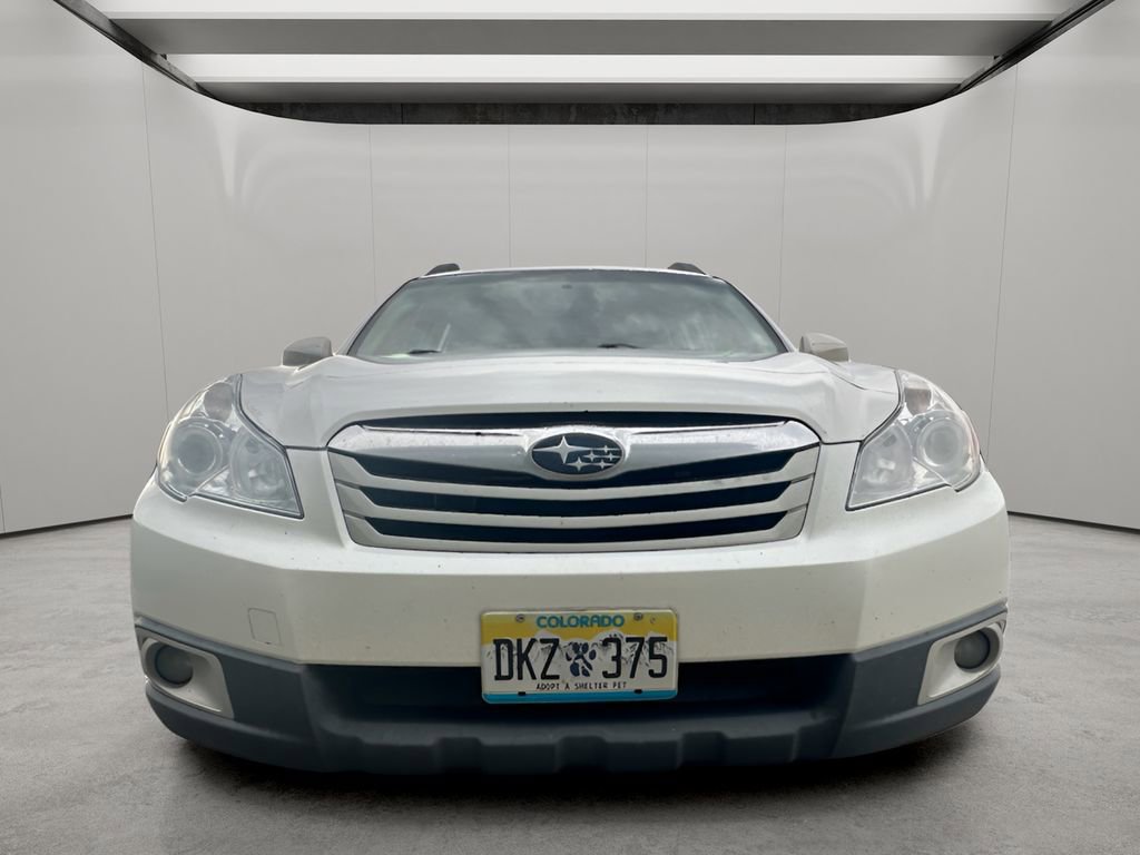 Used 2010 Subaru Outback 2.5i Premium AWD/4WD image 6