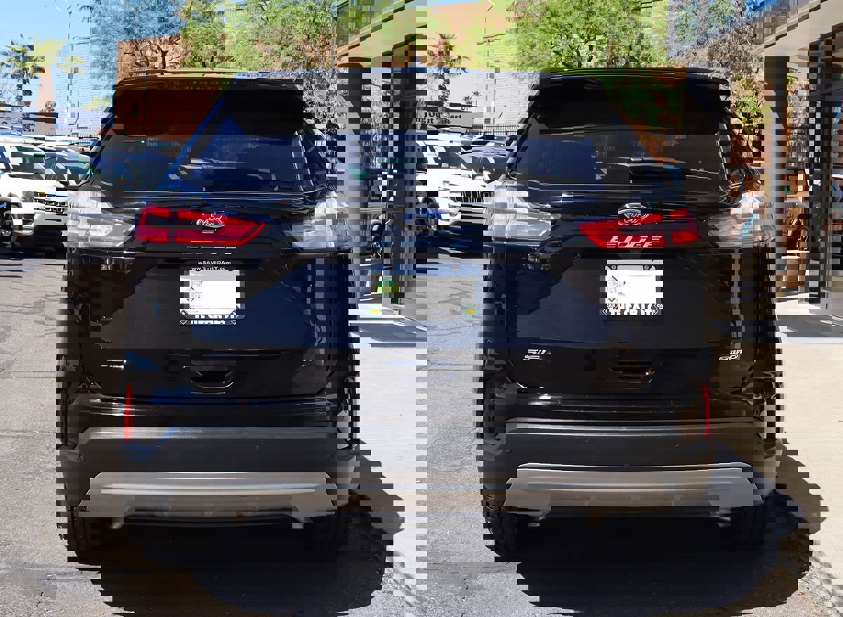 Used 2024 Ford Edge SEL image 11