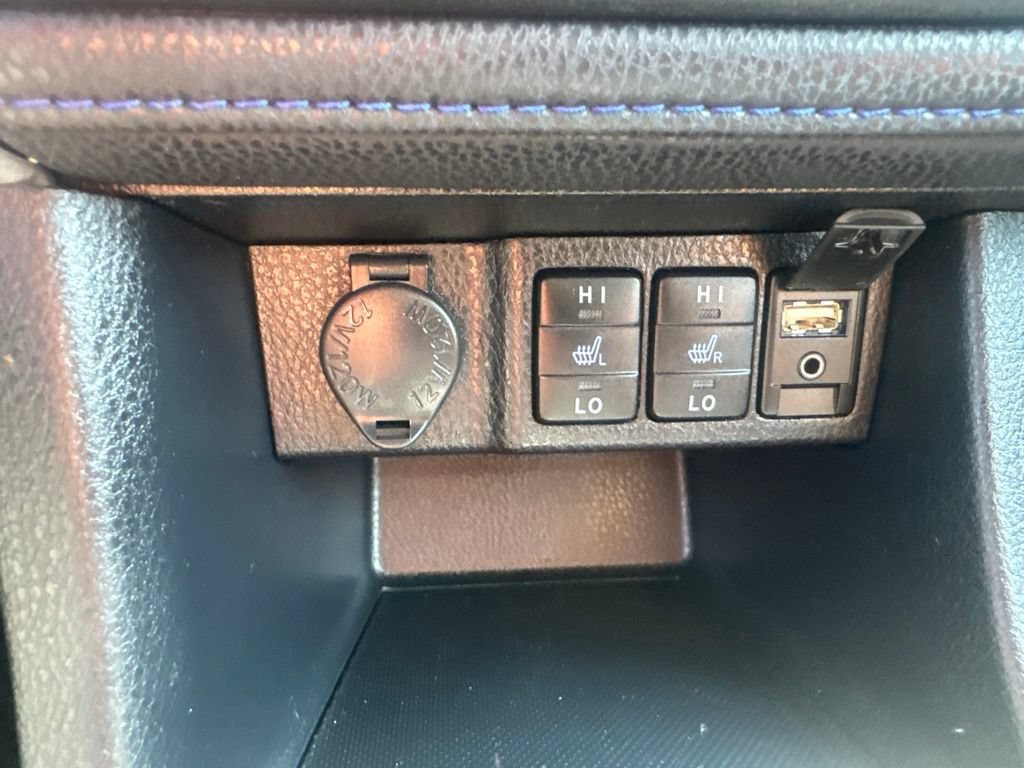 Used 2018 Toyota Corolla XSE FWD image 17