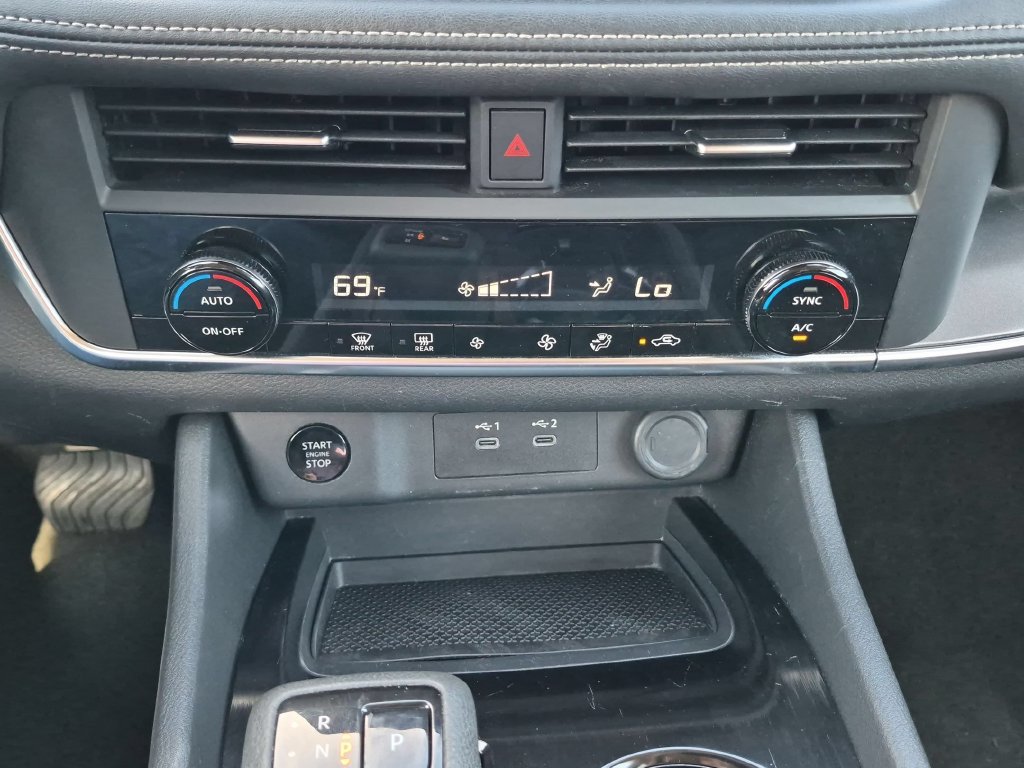 Used 2024 Nissan Rogue SV AWD/4WD image 22