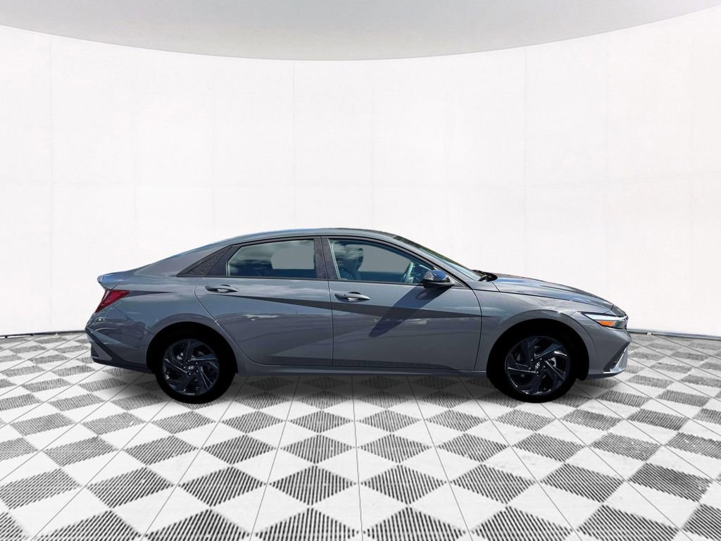 New 2026 Hyundai Elantra Sport FWD image 14