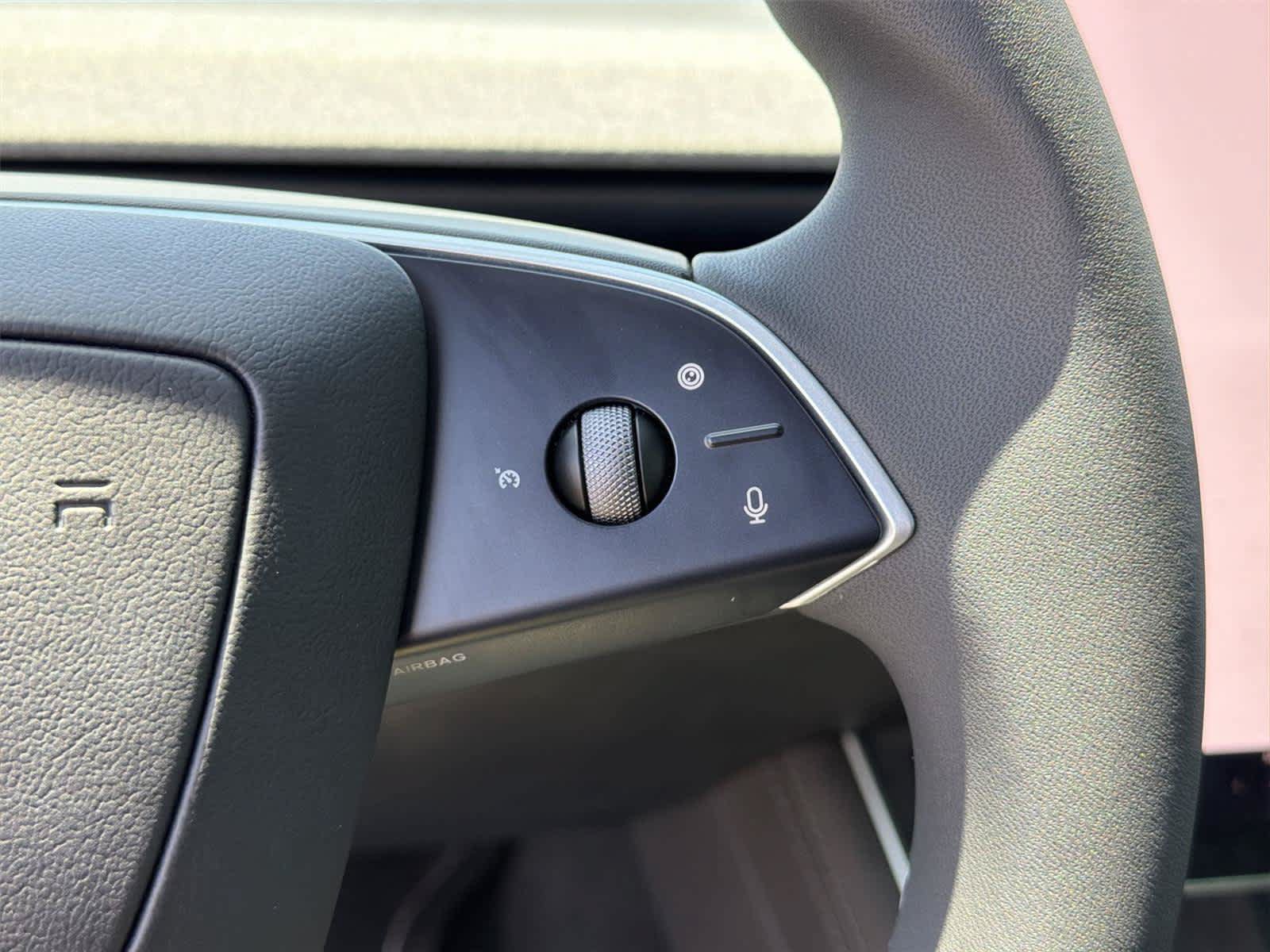 Used 2026 Tesla Model Y AWD image 35