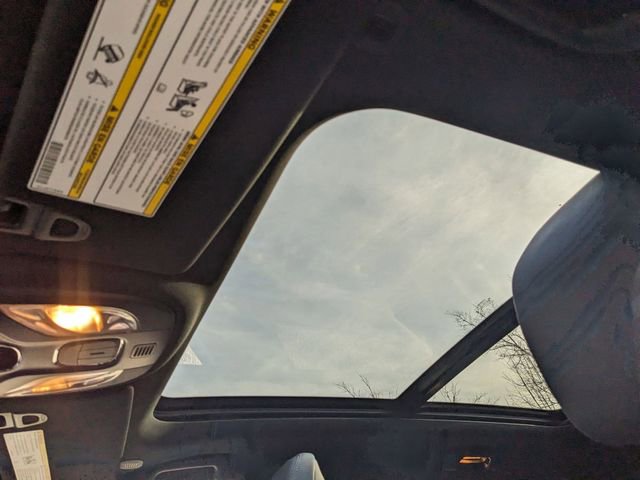 New 2025 Jeep Compass Limited w/ Sun & Sound Group image 9