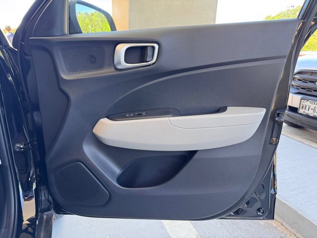 New 2026 Hyundai Venue SEL FWD image 19