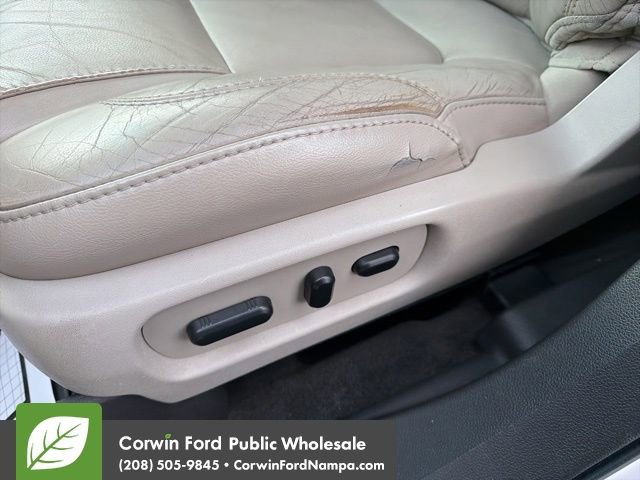 Used 2013 Ford Explorer XLT image 25