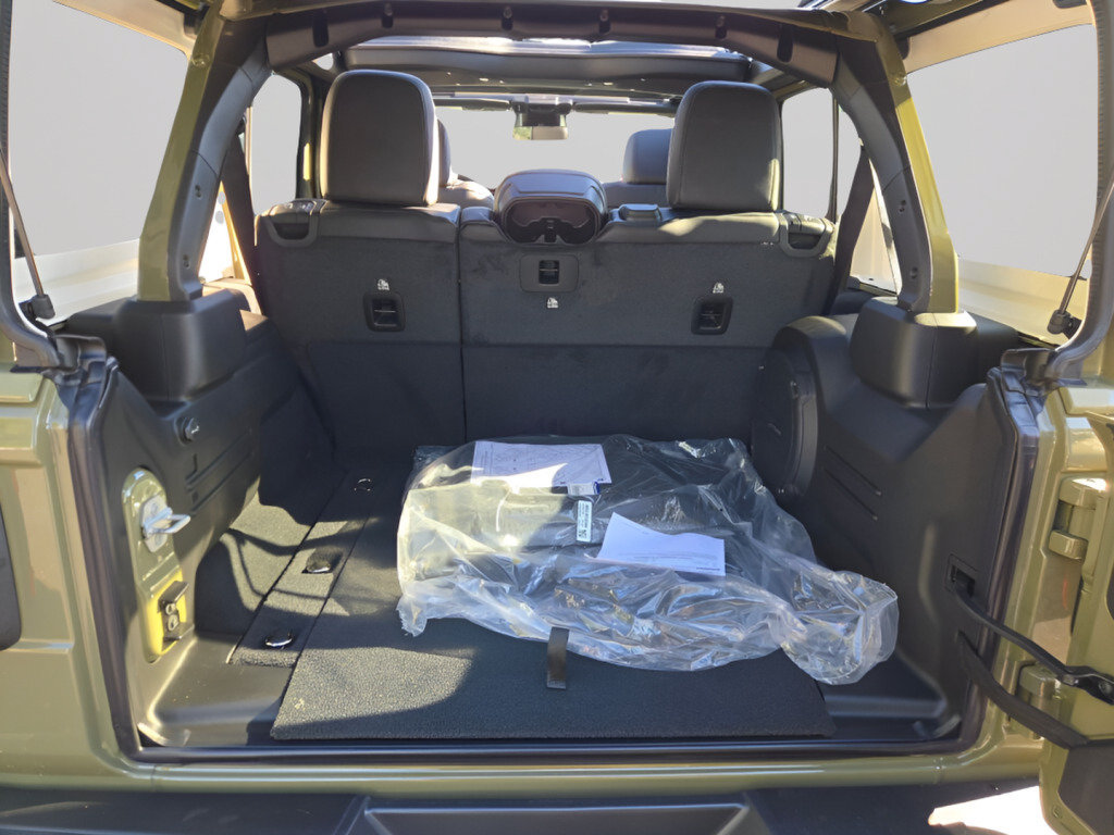 New 2027 Jeep Wrangler Unlimited Rubicon AWD/4WD image 20