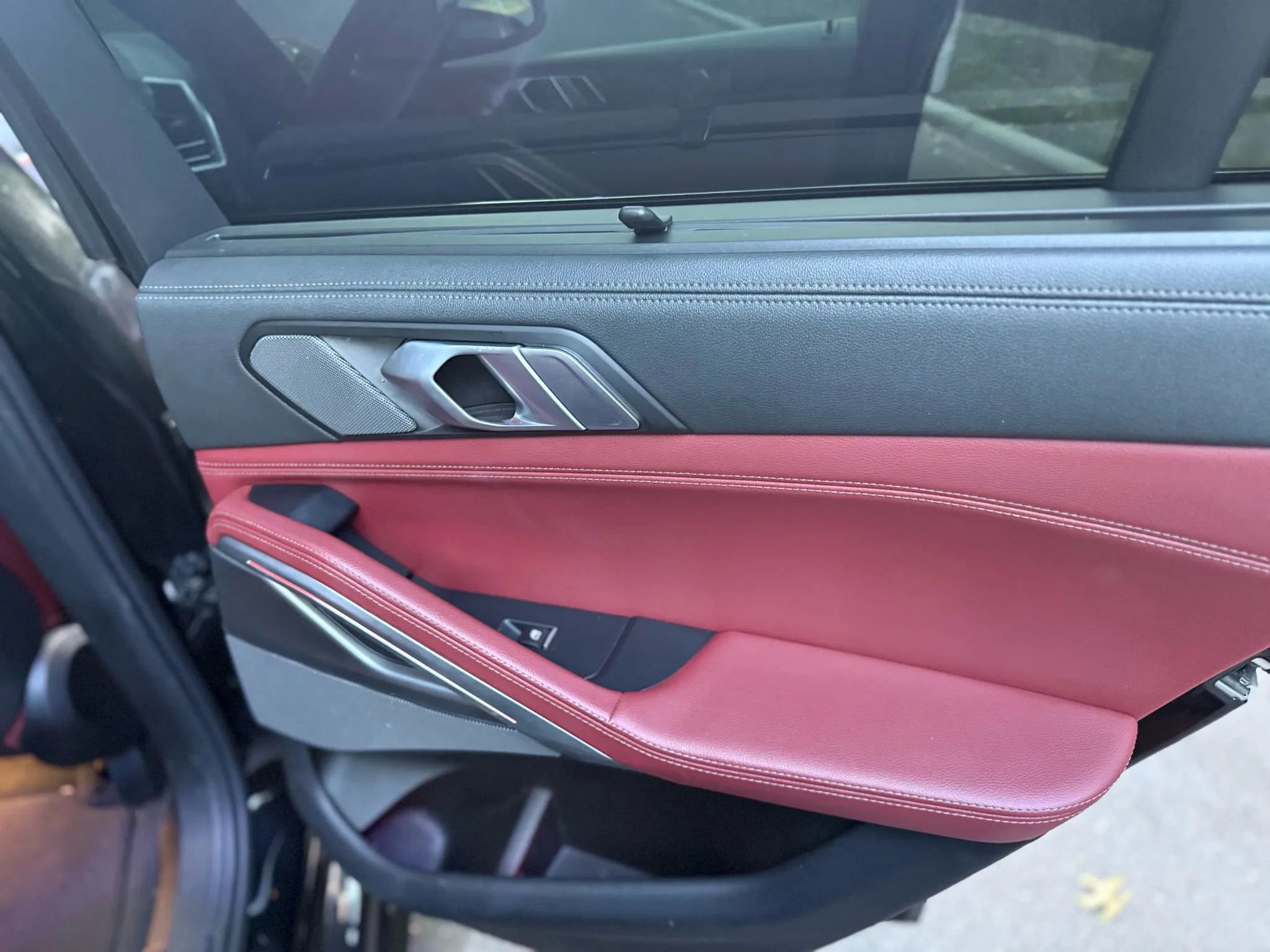 Used 2021 BMW X6 xDrive40i w/ Executive Package AWD/4WD image 24