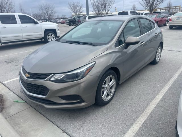 Used 2018 Chevrolet Cruze LT image 3