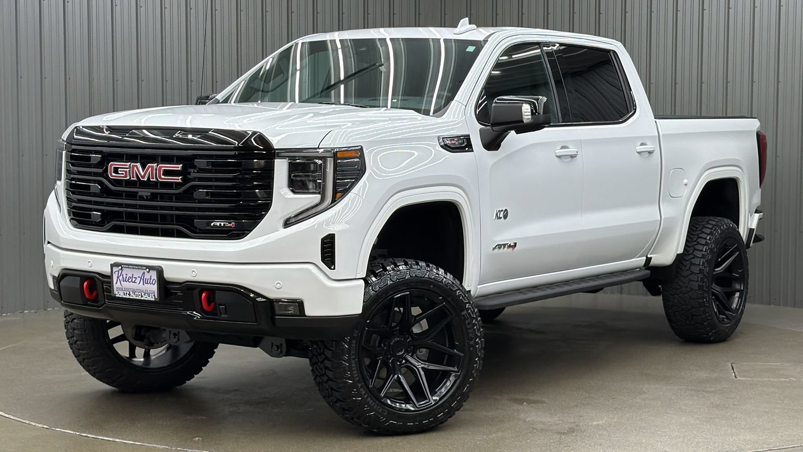 Used 2024 GMC Sierra 1500 AT4 w/ Technology Package AWD/4WD image 1