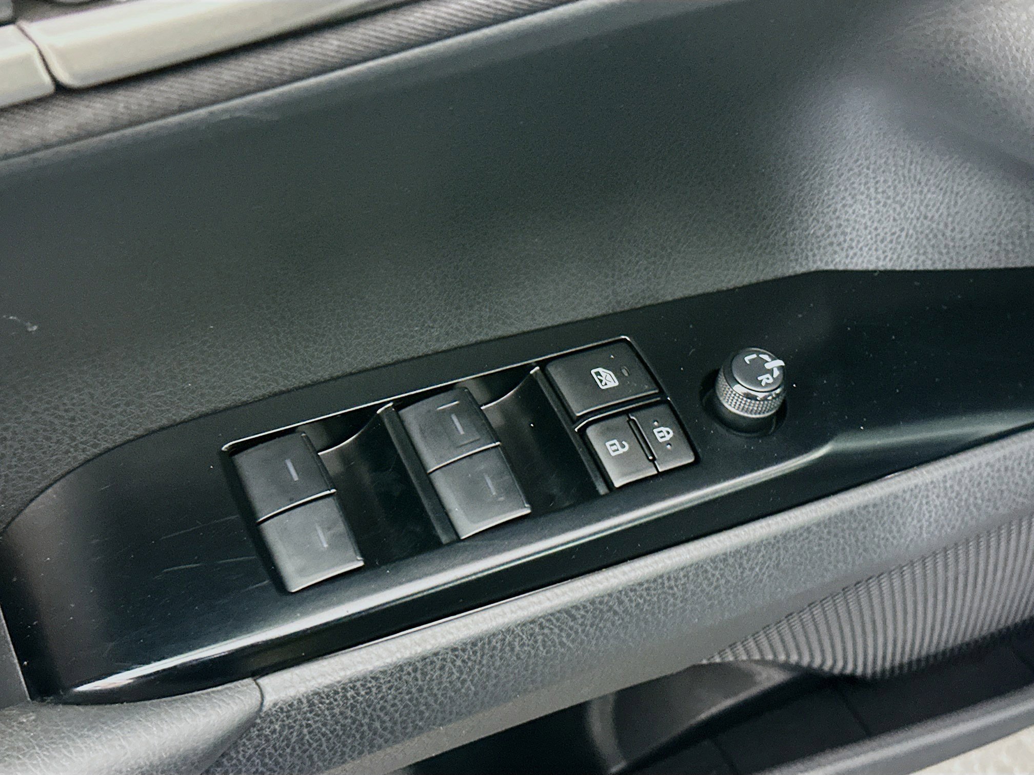 Used 2025 Toyota Camry LE image 15