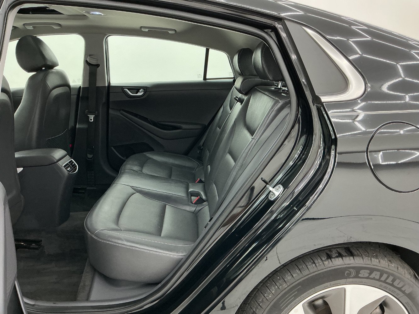 Used 2019 Hyundai Ioniq Limited FWD image 20