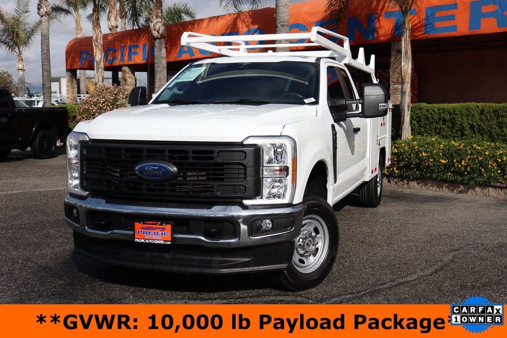 Used 2023 Ford F250 XL w/ Snow Plow/Camper Package image 4