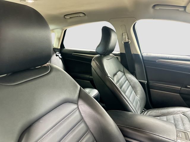 Used 2017 Ford Fusion SE w/ Fusion SE Technology Package FWD image 27