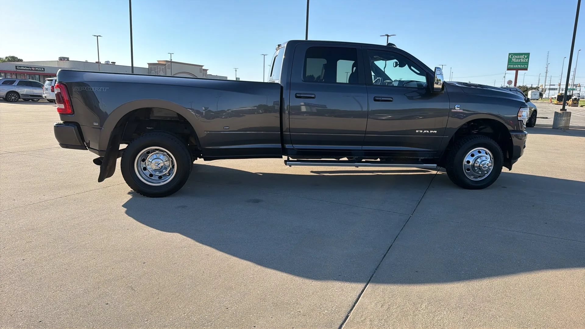 Used 2023 RAM 3500 Laramie AWD/4WD image 28