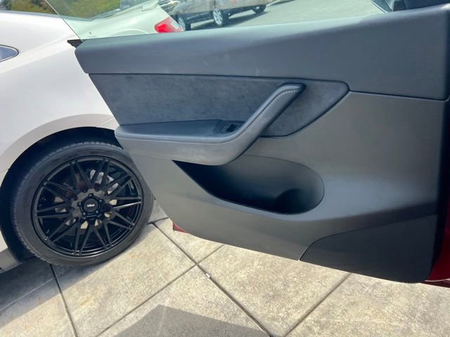 Used 2022 Tesla Model Y Performance AWD/4WD image 17