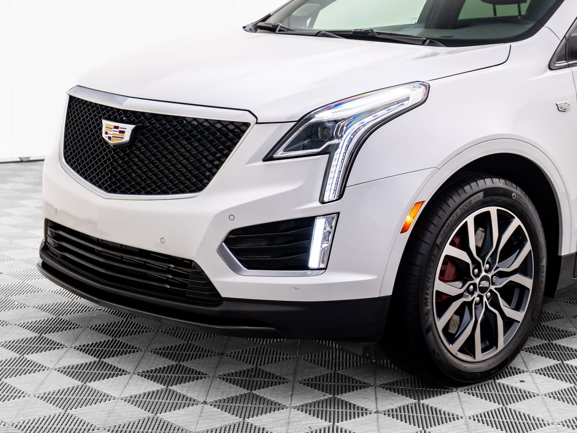 Certified 2022 Cadillac XT5 Sportv w/ LPO, Floor Liner Package image 36