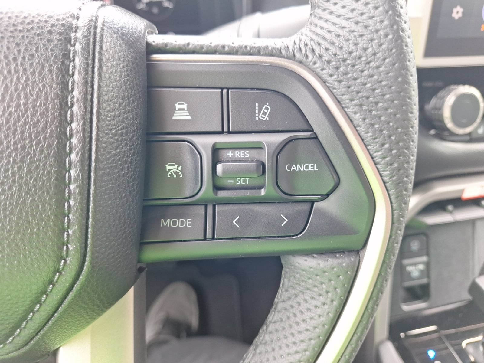 Used 2026 Toyota Tundra Limited AWD/4WD image 21