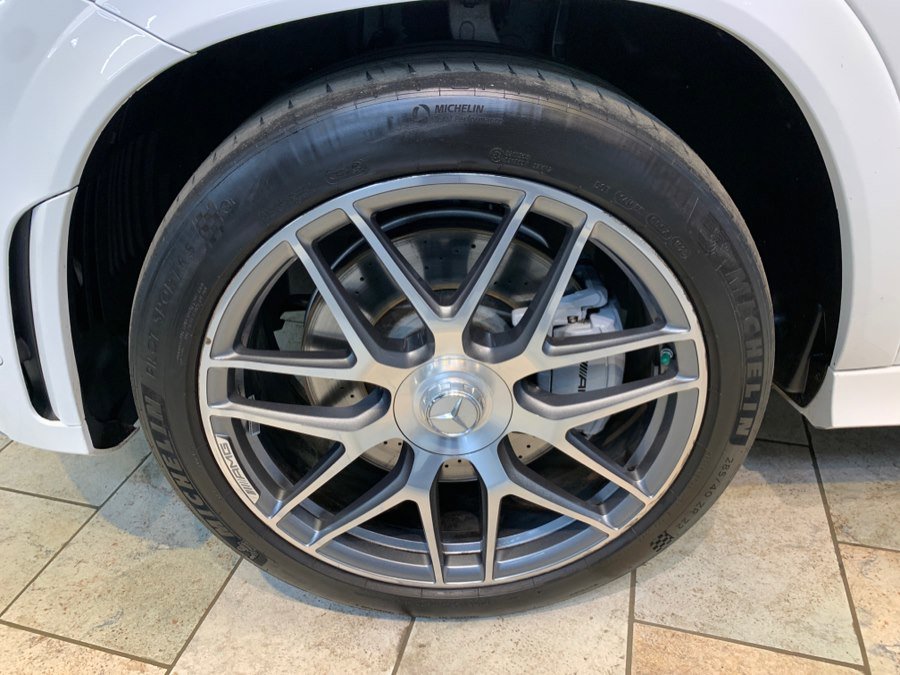 Used 2023 Mercedes-Benz GLE 53 AMG 4MATIC w/ Exterior Lighting Package image 12