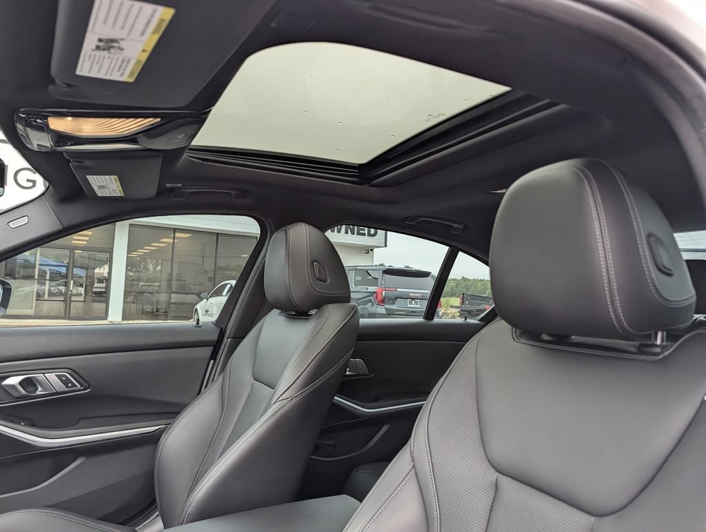 Used 2023 BMW 330i Sedan RWD image 29
