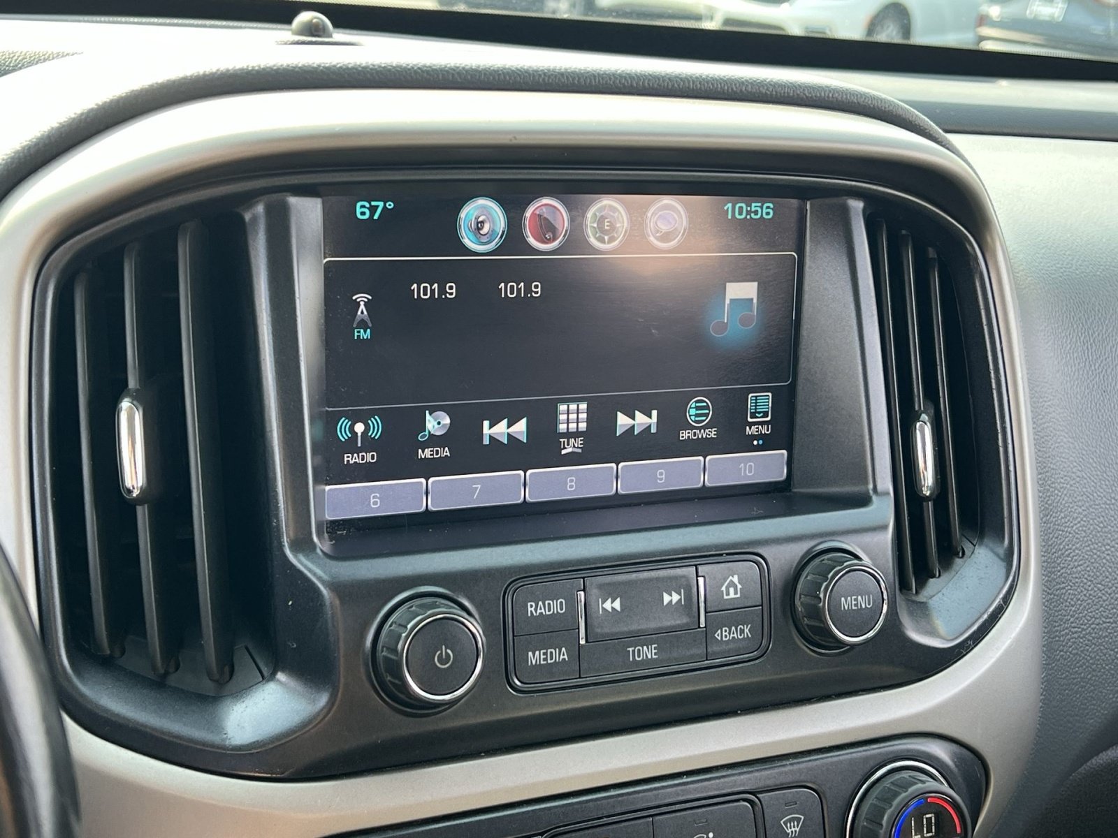 Used 2016 Chevrolet Colorado Z71 AWD/4WD image 18