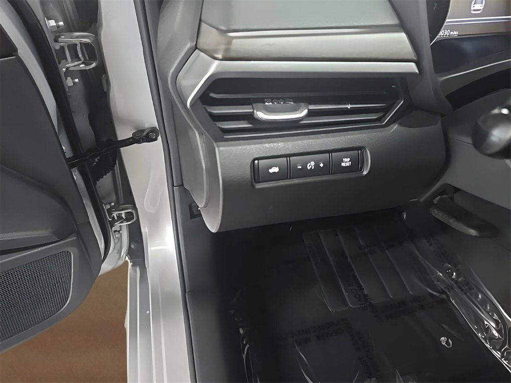 Used 2024 Nissan Altima 2.5 SV image 11