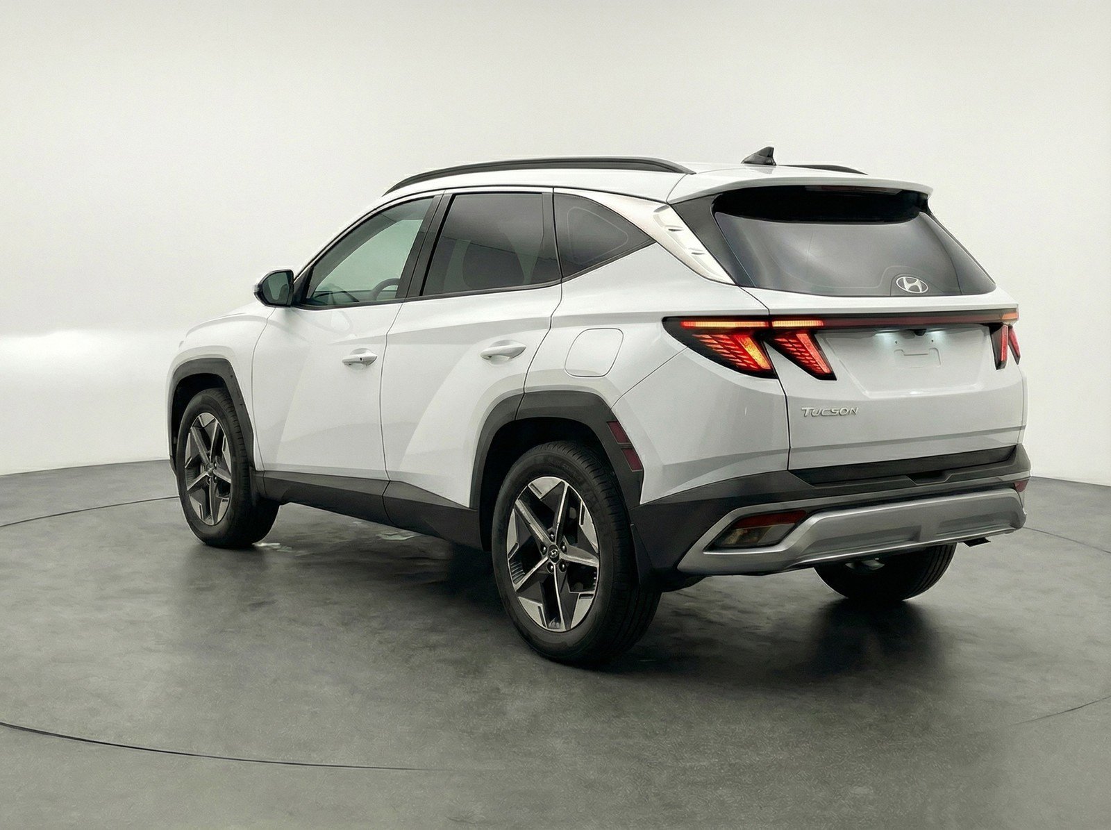 Used 2025 Hyundai Tucson SEL FWD image 6