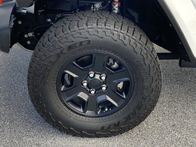 Used 2023 Jeep Gladiator Mojave w/ LED Lighting Group AWD/4WD image 22