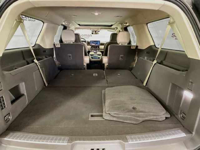 Used 2024 Lincoln Navigator L Reserve AWD/4WD image 28