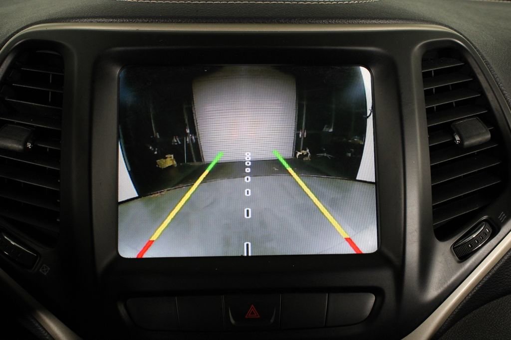 Used 2015 Jeep Cherokee Limited FWD image 29