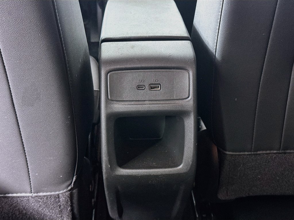 Used 2024 Chevrolet Trax LT w/ LT Convenience Package FWD image 35