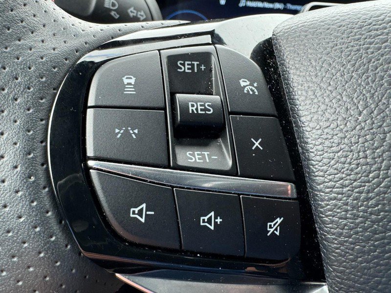 Used 2025 Ford Explorer ST-Line AWD/4WD image 18
