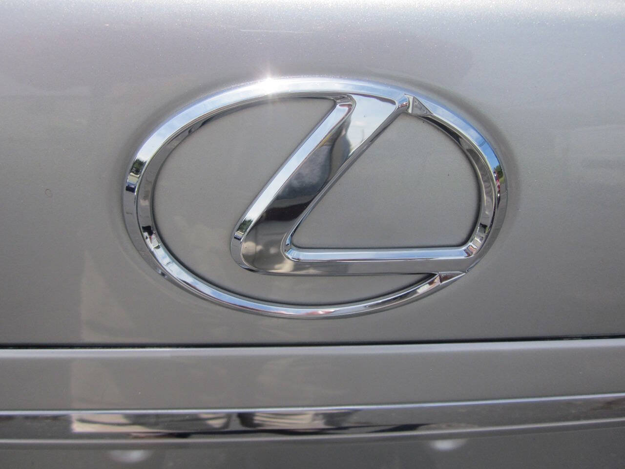 Used 2004 Lexus LS 430 RWD image 38